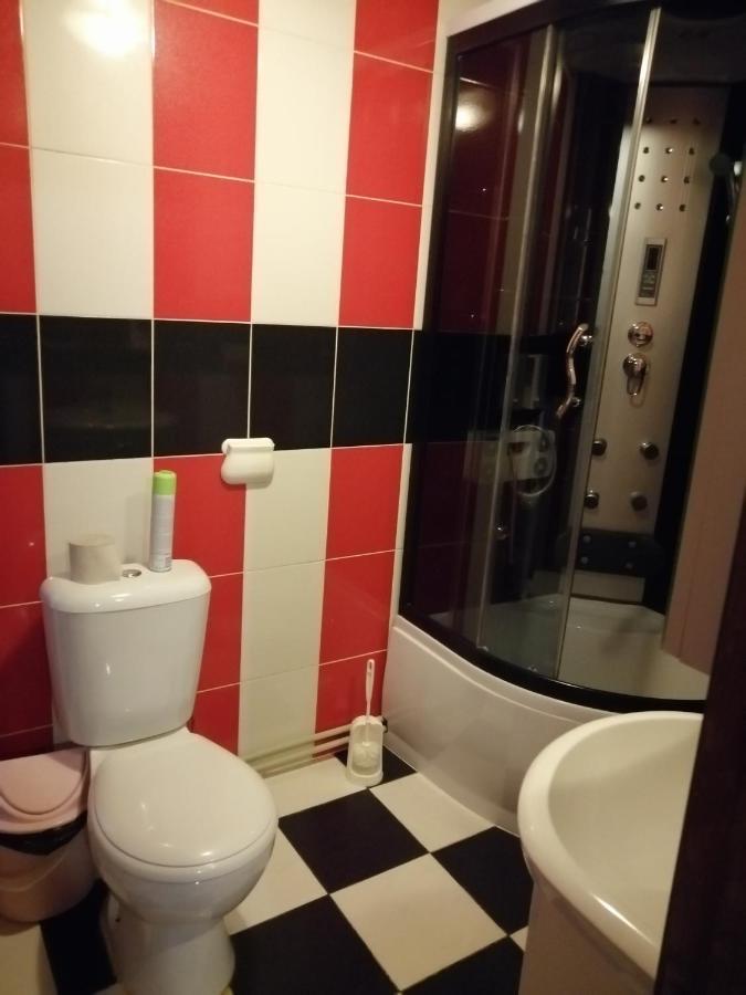 Usadba Kupalinka Hotell Ostrovo Exteriör bild