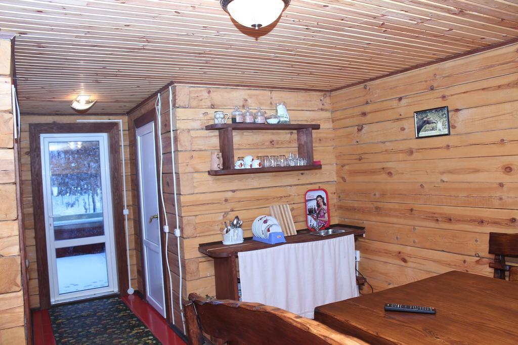 Usadba Kupalinka Hotell Ostrovo Exteriör bild